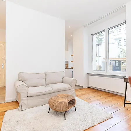 Cosy Neukoelln 아파트 *